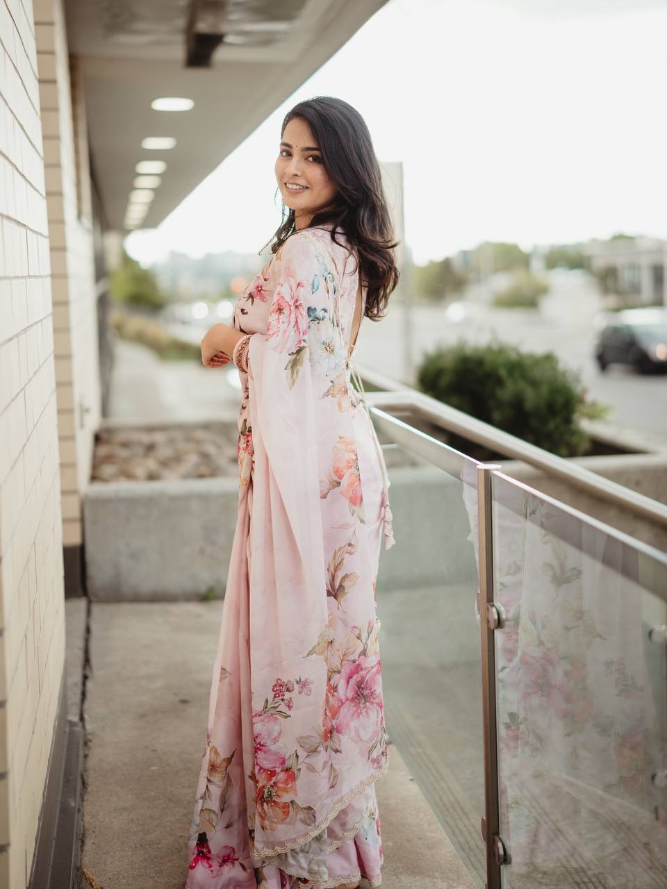 Pink Soft Silk Beautiful Floral Print Designer Saree