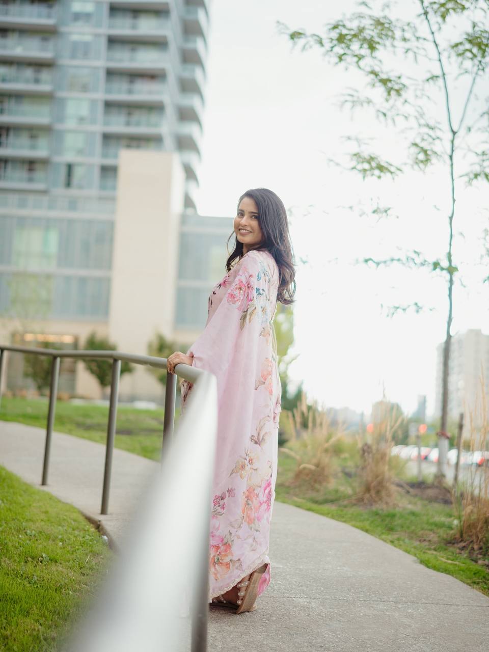 Pink Soft Silk Beautiful Floral Print Designer Saree
