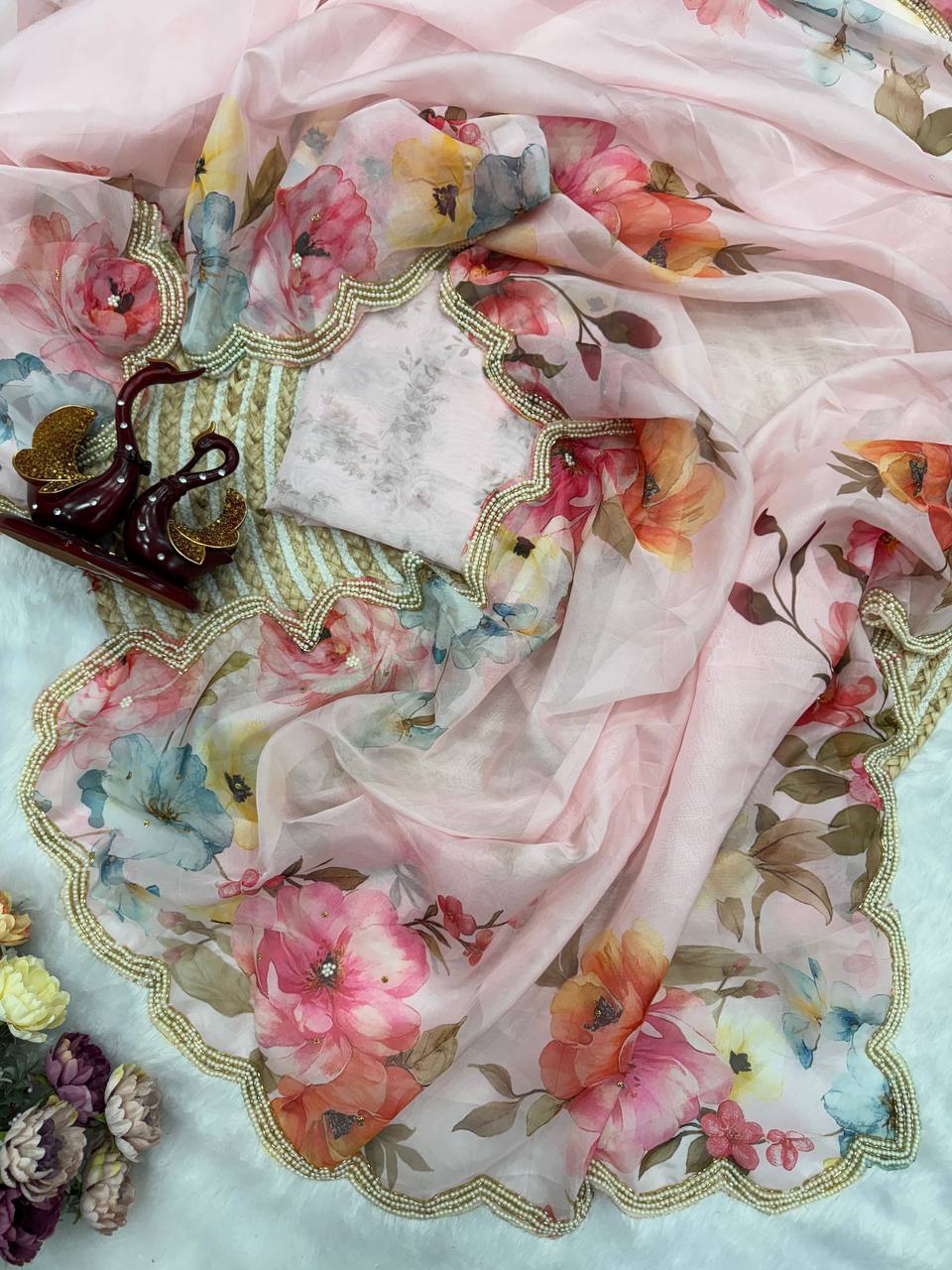 Pink Soft Silk Beautiful Floral Print Designer Saree