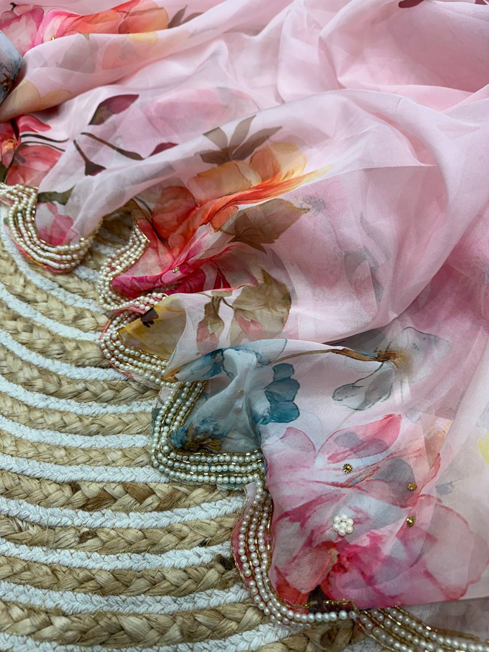 Pink Soft Silk Beautiful Floral Print Designer Saree