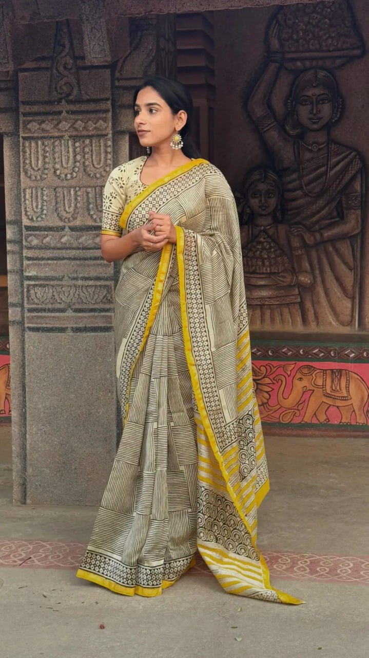 Off White Lilan Cotton With Elegant Printed Pattern Saree