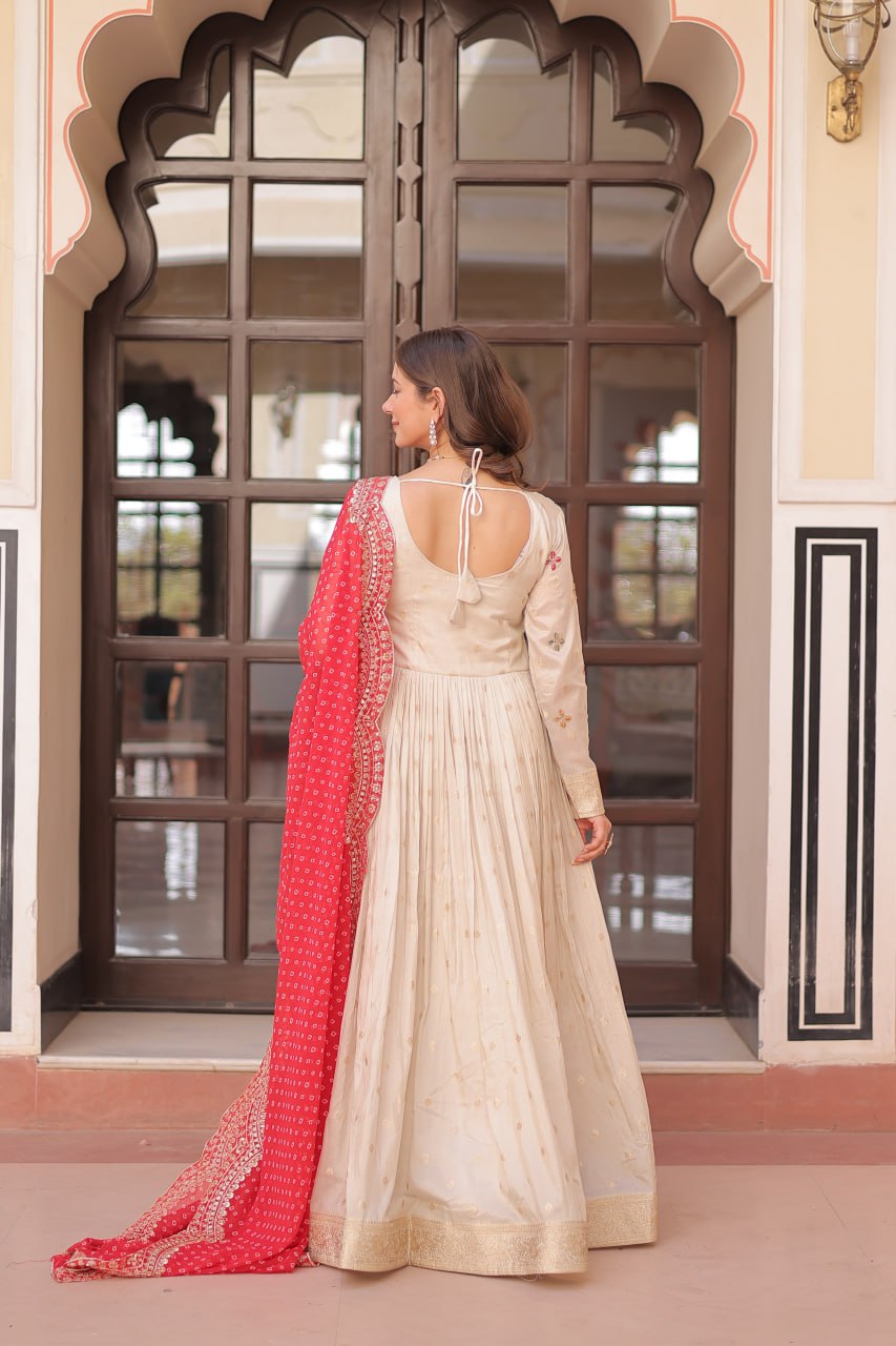 Off White Rani Cosmos Weaving Jequard With Pearl Beads Embroidered Work Gown
